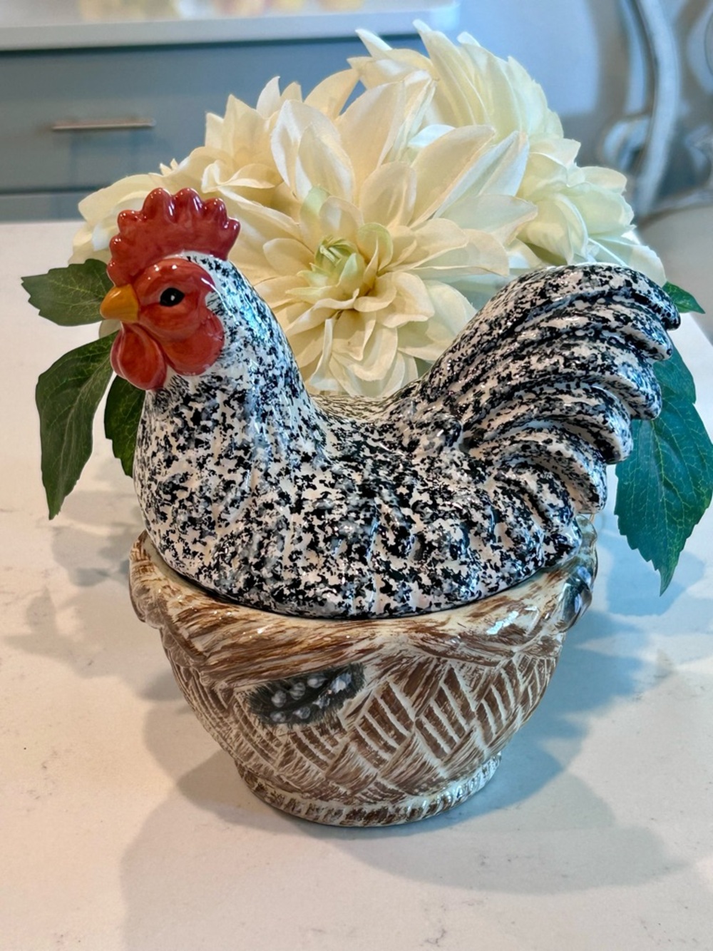 Isabelle de Borchgrave Vintage Nesting Chicken